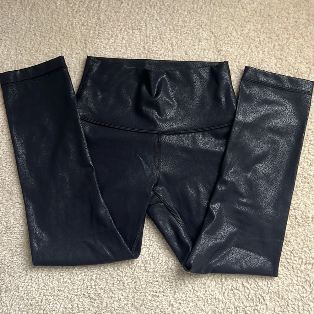 High shine Lululemon align crop 21